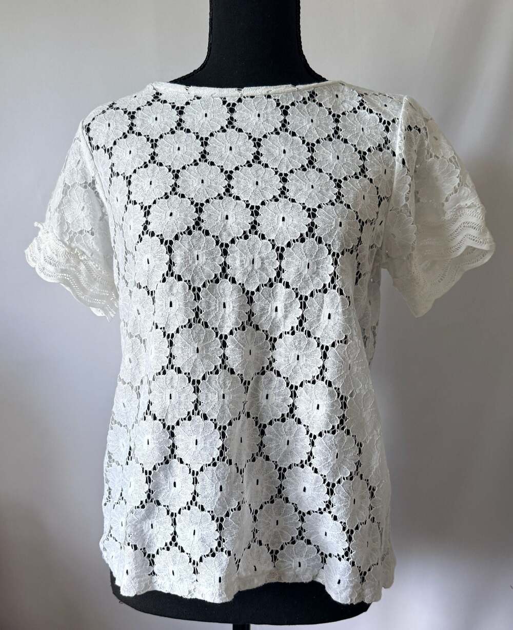 LOFT White Floral Crochet Lace Short Sleeve Blouse Small Petite Cottagecore